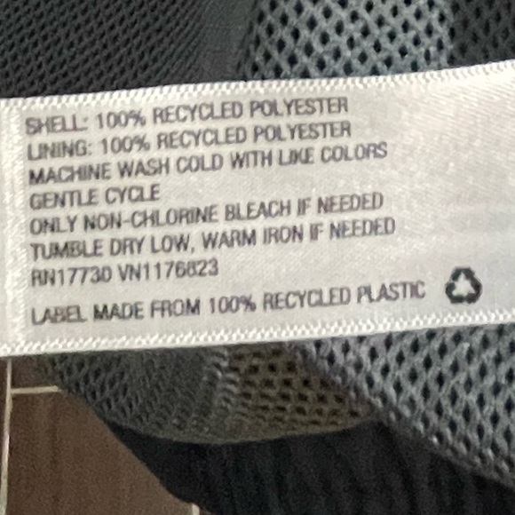 Goodfellow & Co., Mens Lightweight Rain Jacket, Water Resistant, Size XXL, Used - Picture 4 of 9